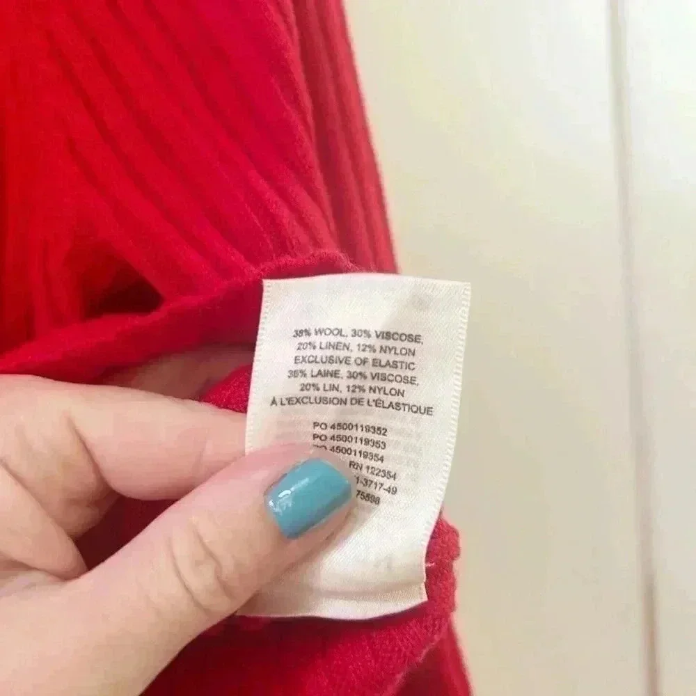 Aritzia Babaton red cropped‎ sweater small - Picture 4 of 5